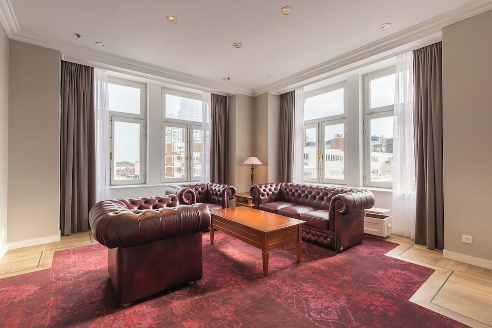 Deluxe Suite, City View - Photo 1