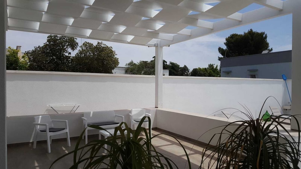 Luxury Apartment, 2 Bedrooms, Non Smoking, Pool View photo 2