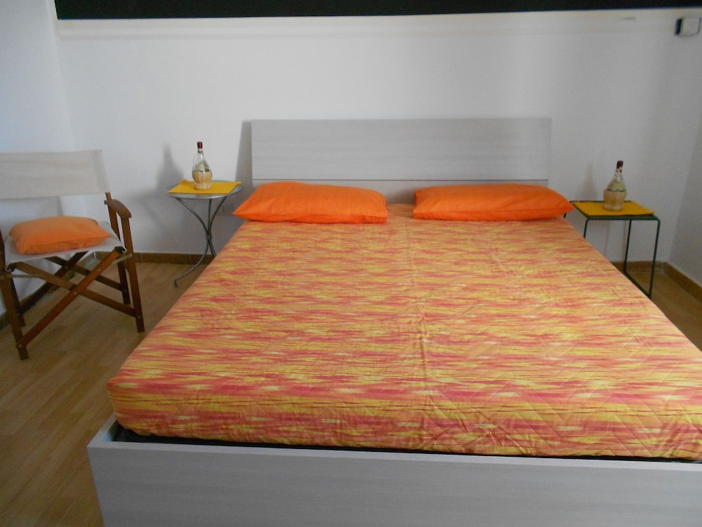 Economy Double Room, Private Bathroom
