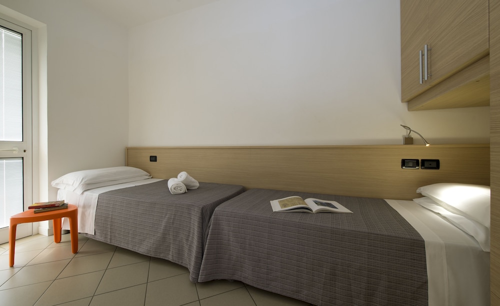 Comfort Quadruple Room, Connecting Rooms photo 3
