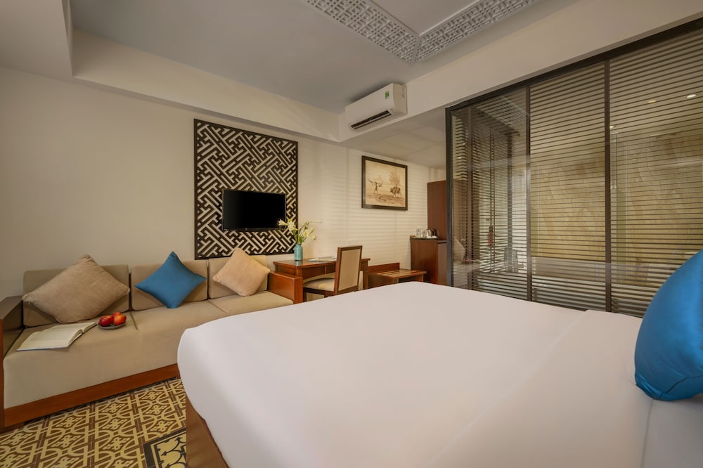 Deluxe Double or Twin Room, City View photo 2