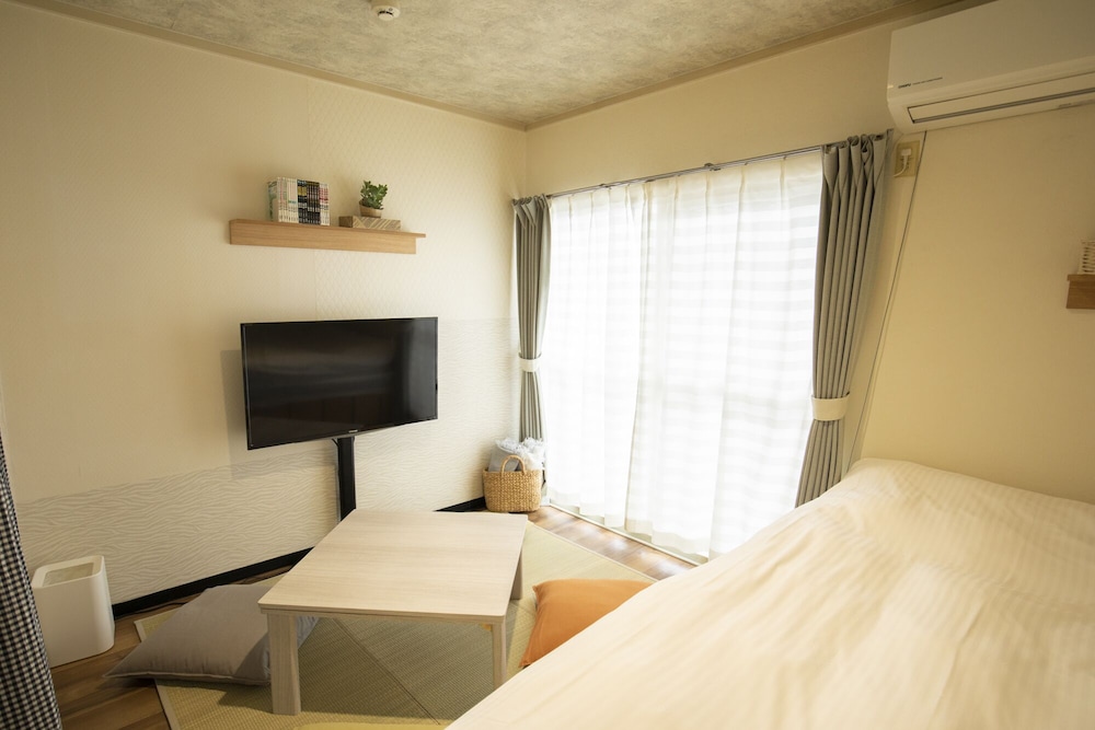 Double Room with Futon, Non Smoking (201)