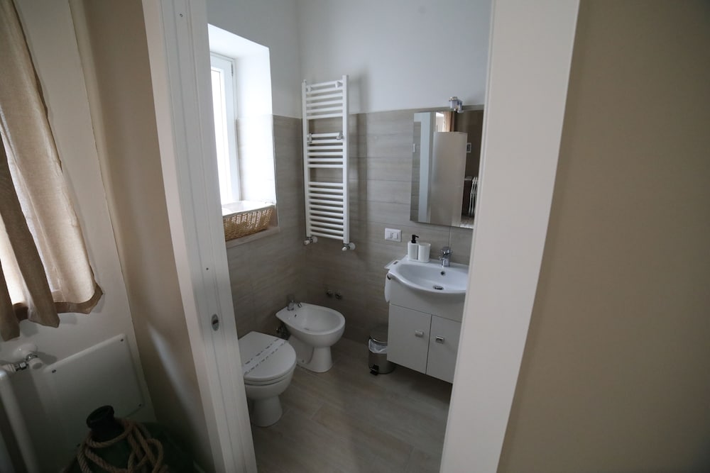 Comfort Quadruple Room, Courtyard View photo 2