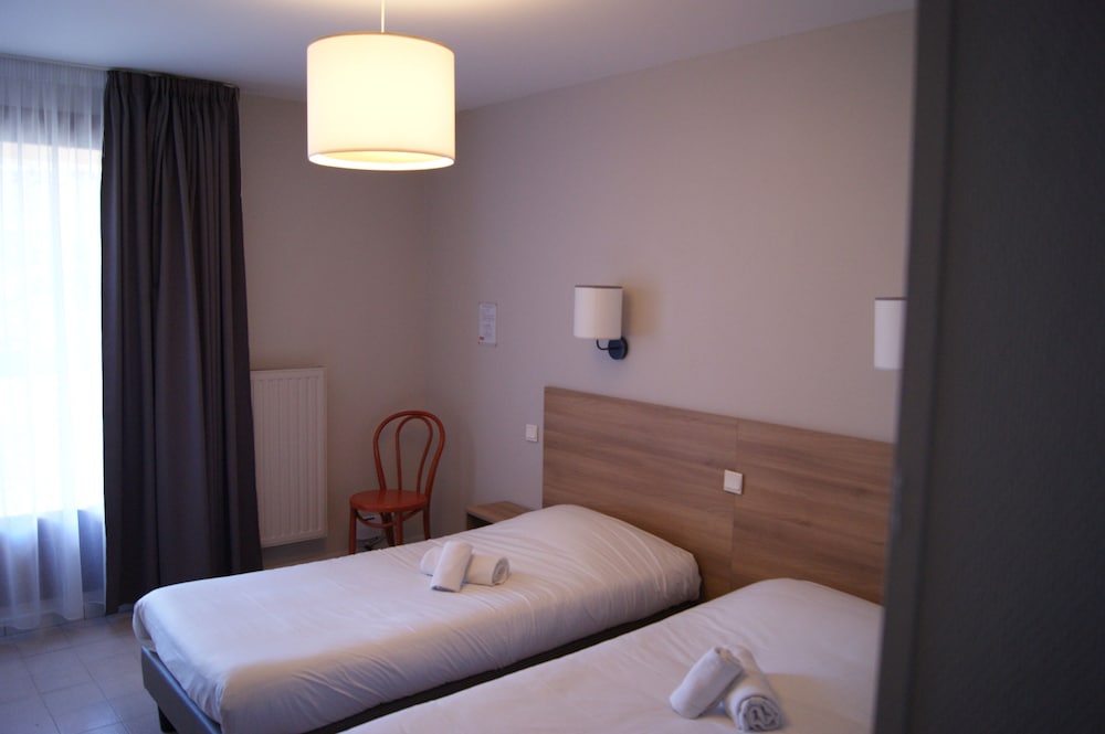 Twin Room - Photo 4