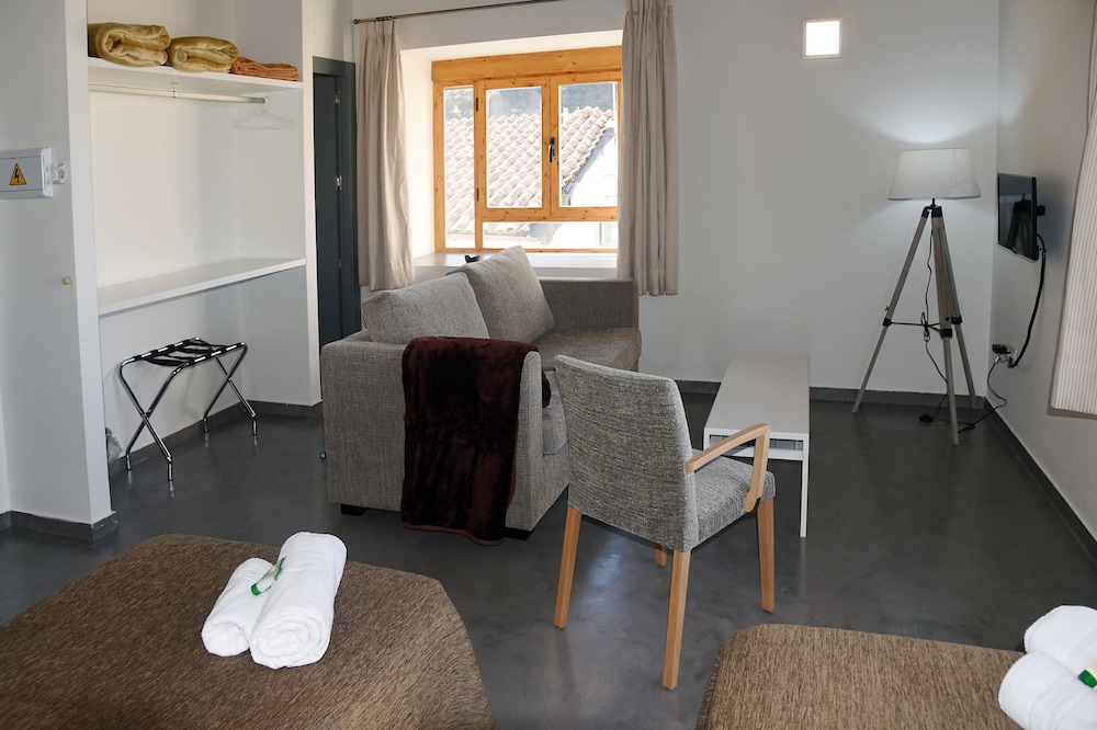 Superior Double Room, 2 Twin Beds photo 2