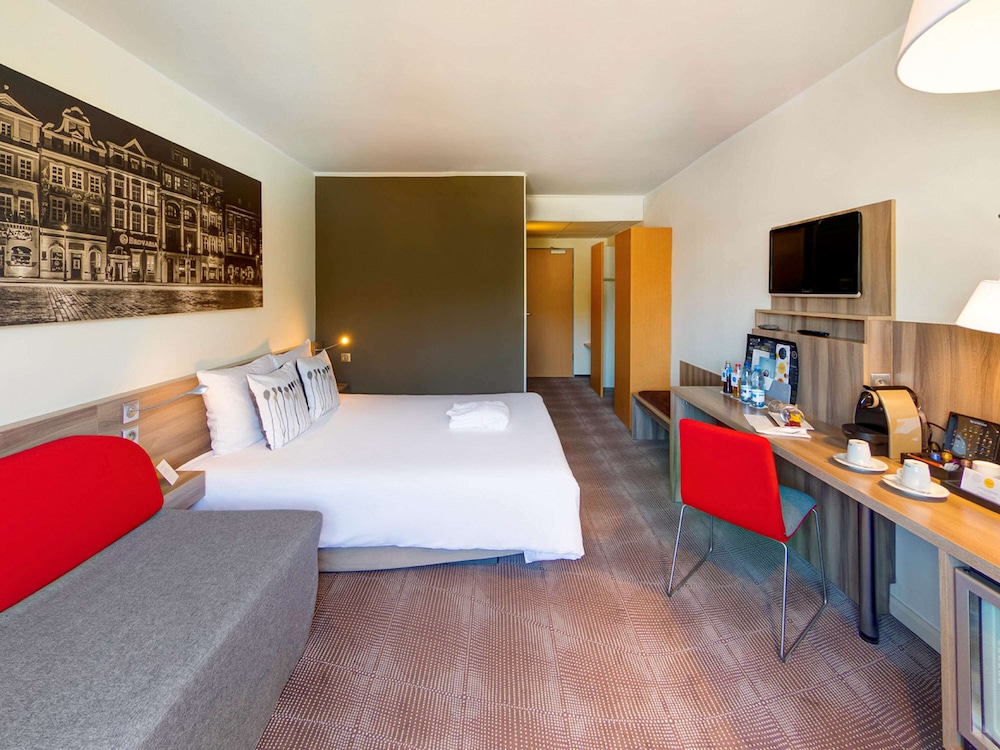 Superior Room, 1 Double Bed with Sofa bed photo 3