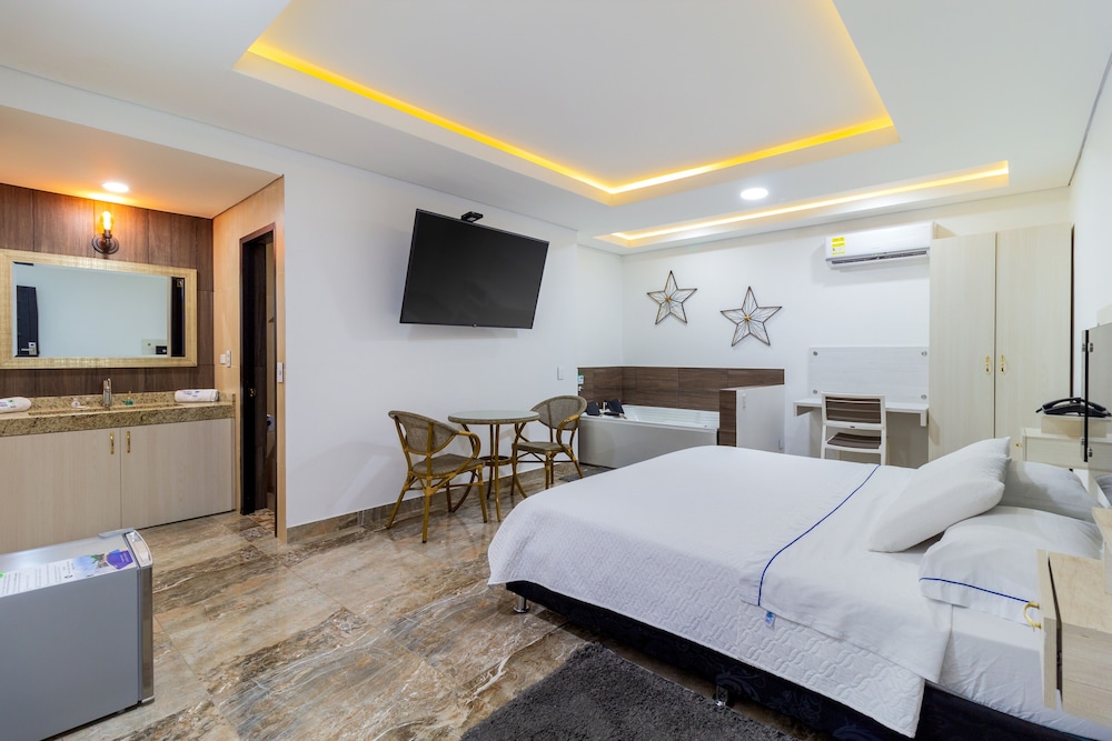 Deluxe Suite photo 1