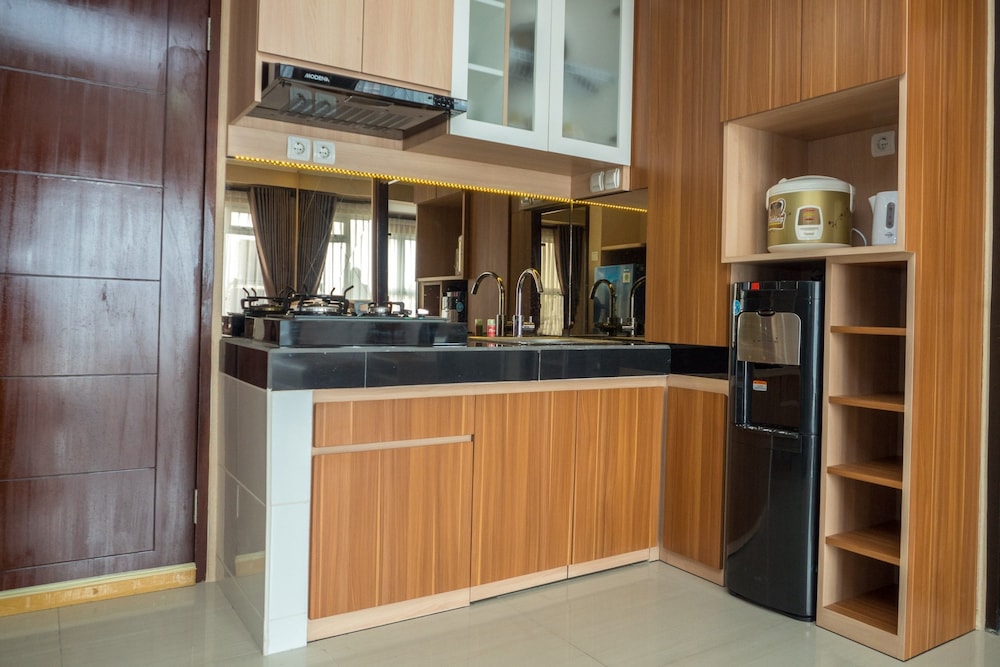 Room - Photo 11
