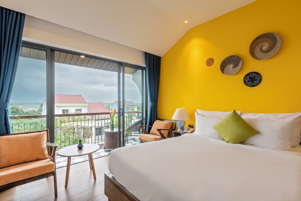Junior Suite Village View - Photo 2