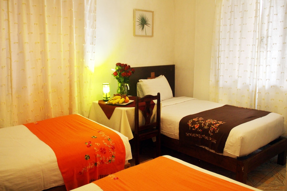 Triple Room, 1 Bedroom photo 2