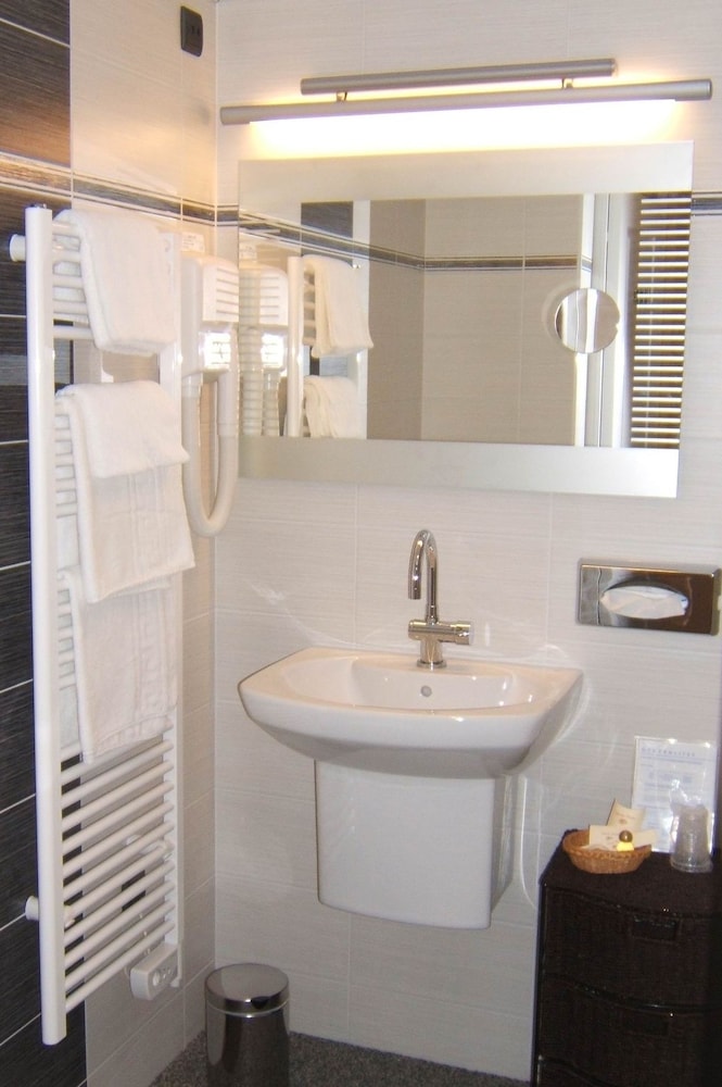 VIP double room with balneo bathtub photo 2