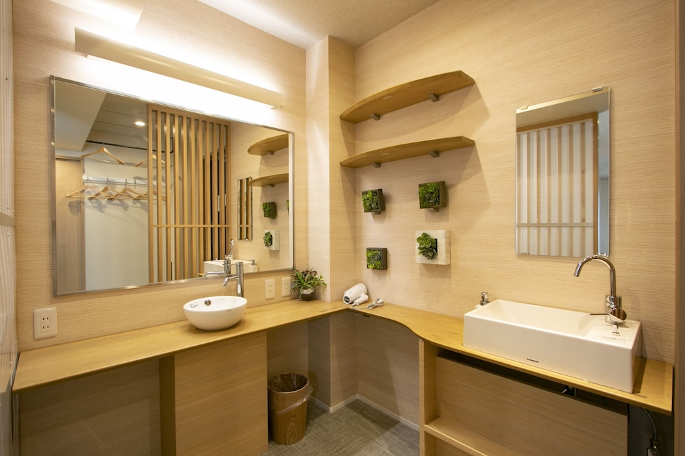 Deluxe Family Suite photo 2