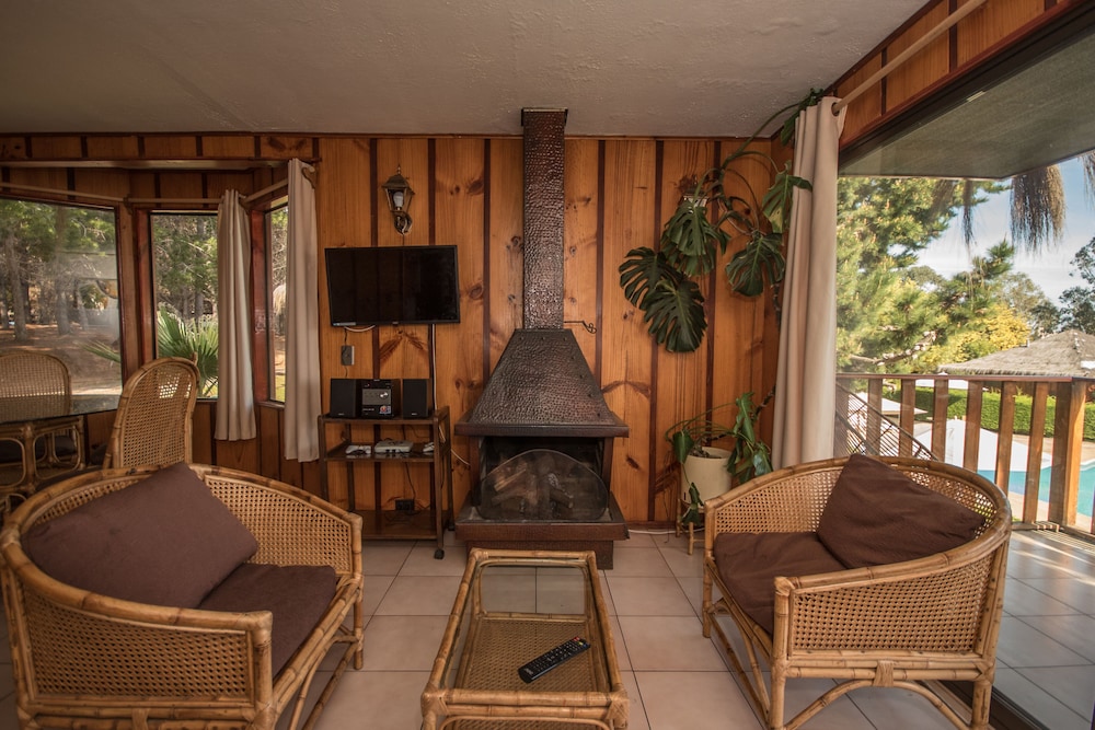 Superior Bungalow photo 3