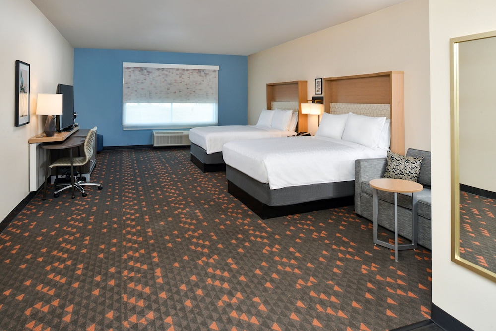 Suite, 2 Queen Beds (Communications) - Photo 8