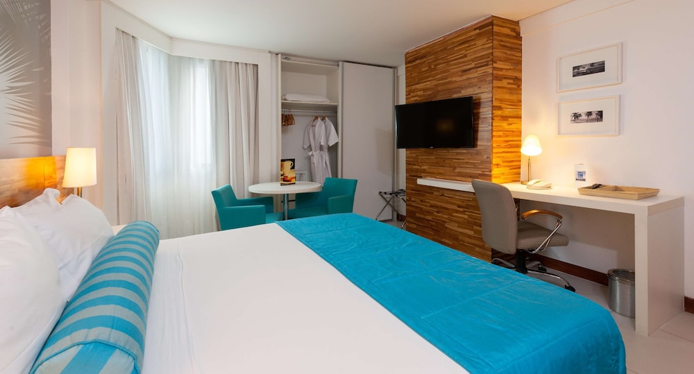 Suite, 1 King Bed, Non Smoking - Photo 5