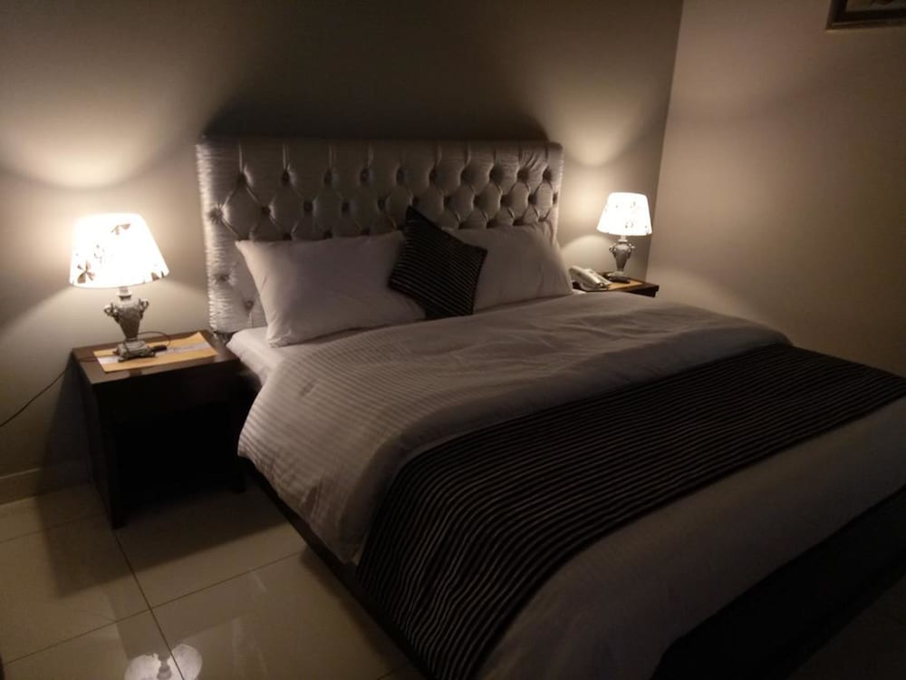 Executive Room photo 2