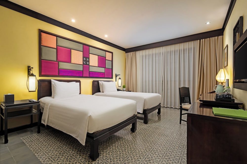 Deluxe Twin Room, 2 Twin Beds, Balcony (Garden/City View) - Photo 1