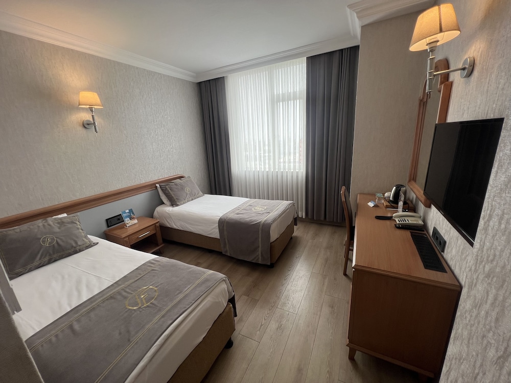 Standard Room photo 3