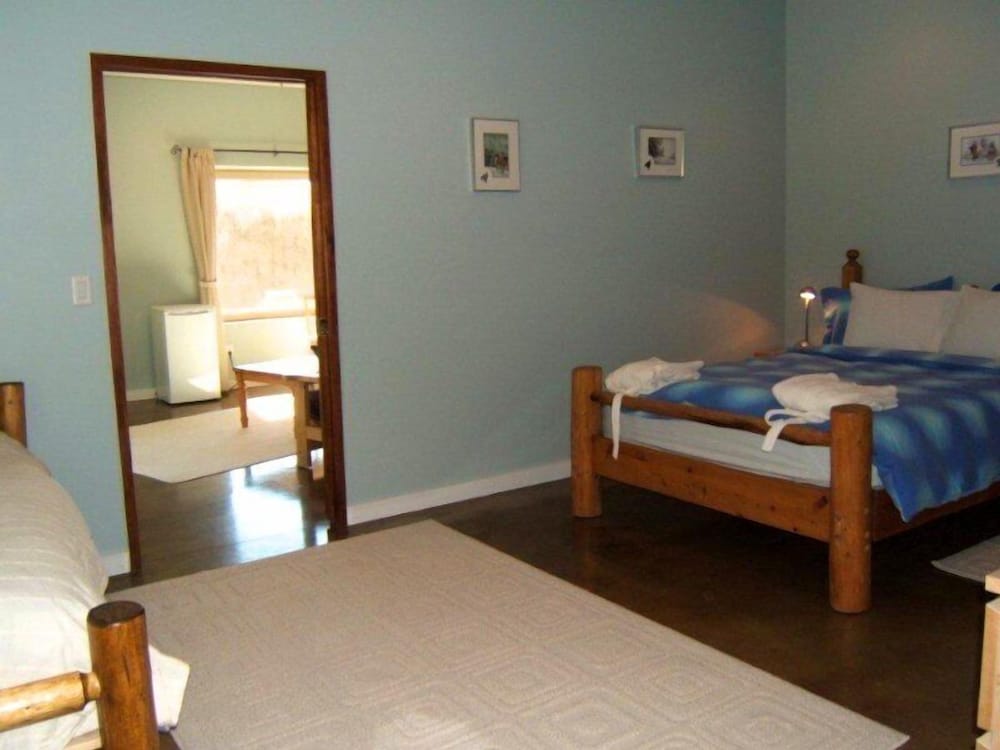 Studio Suite, 1 Bedroom, Kitchenette, Mountain View photo 2