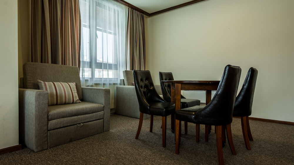 Junior Suite (Free Wifi & Spa access ) photo 3