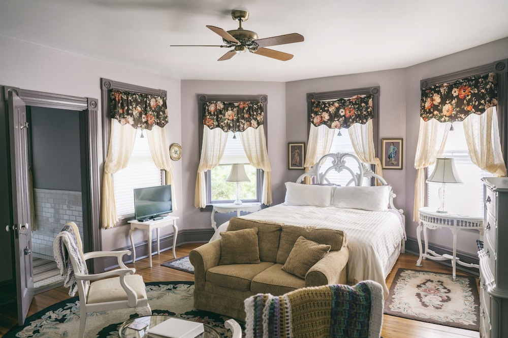 Romantic Room, 1 King Bed with Sofa bed, Fireplace