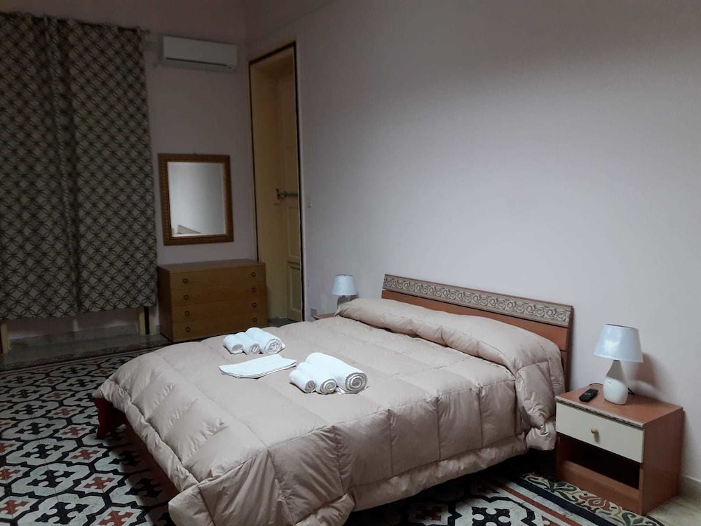 Family Room, Private Bathroom (External)