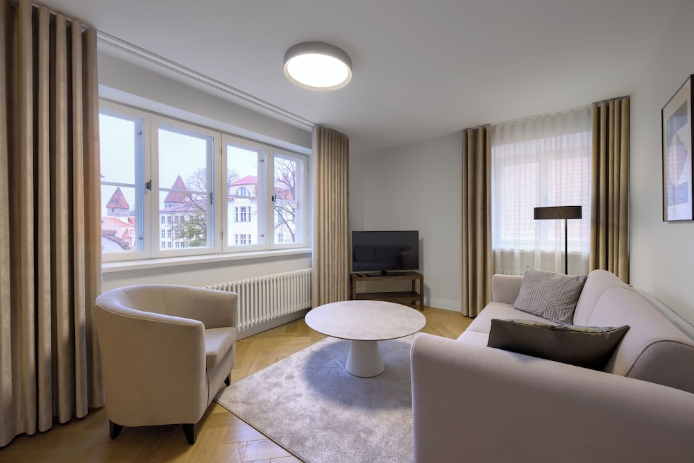 Signature Suite
