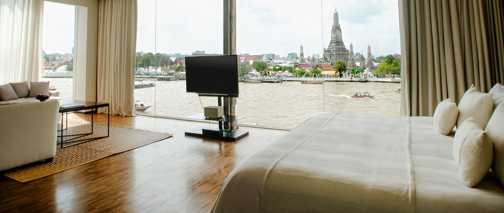 Wat Arun River View Suite photo 3