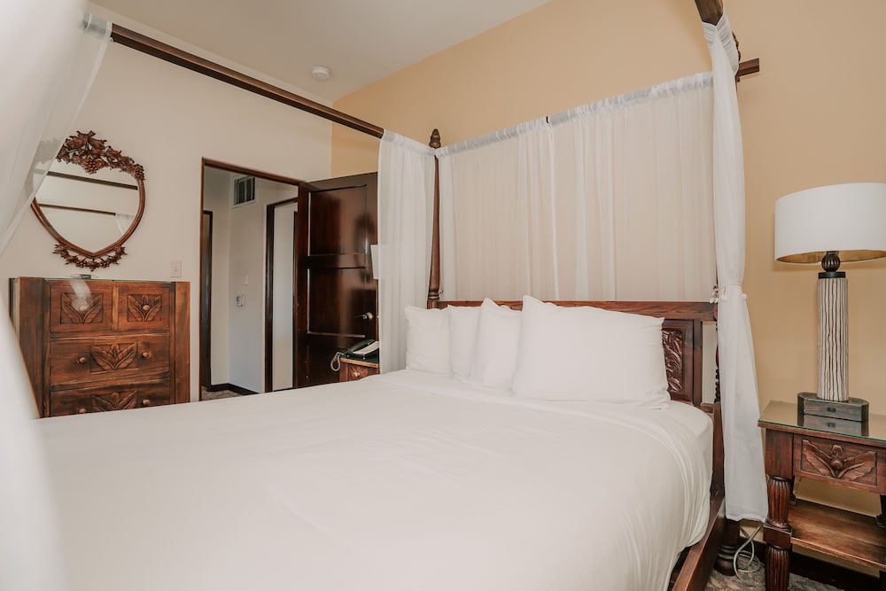 Deluxe Room, Multiple Beds