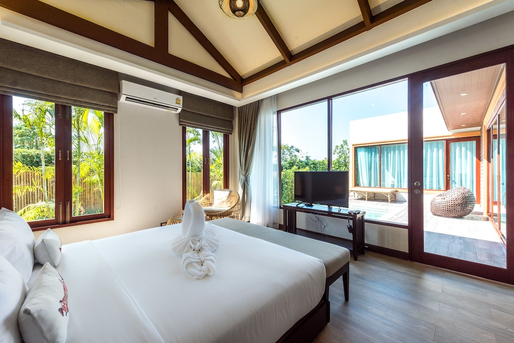 Grand Pool Villa photo 2
