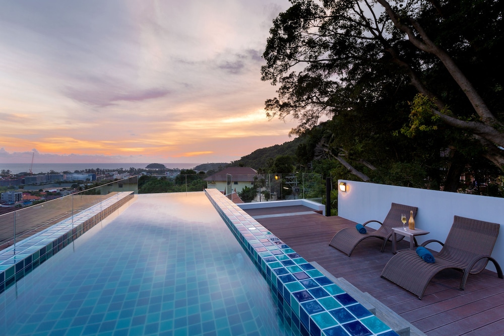 Two Bedroom Penthouse with Private Pool and Sea View - Photo 2