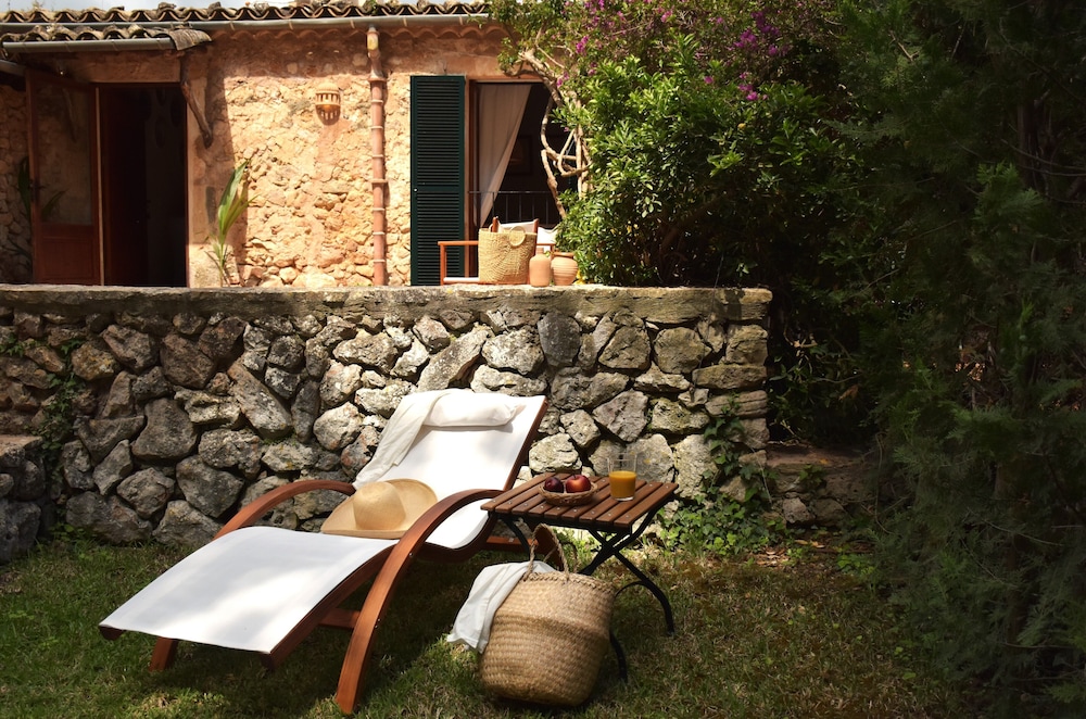Standard House, 2 Bedrooms, Garden View