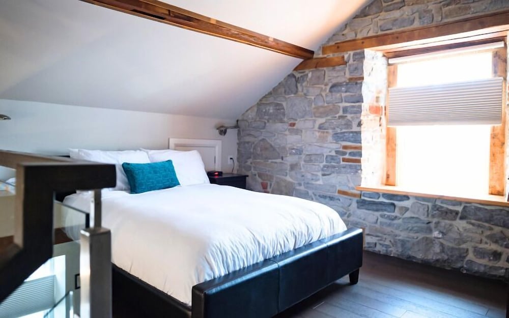 Loft Suite 1
