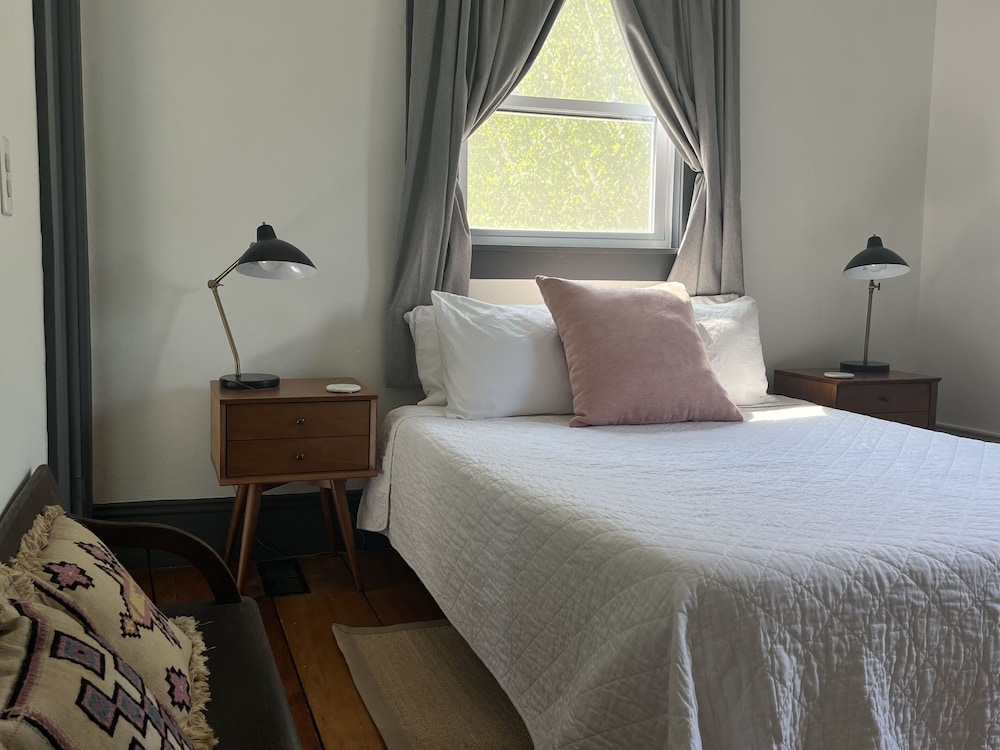 Mountain View Room