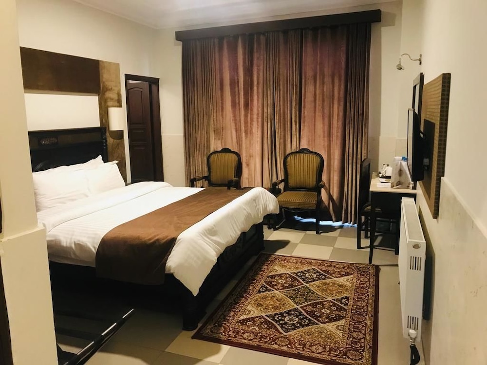 Executive Room photo 3
