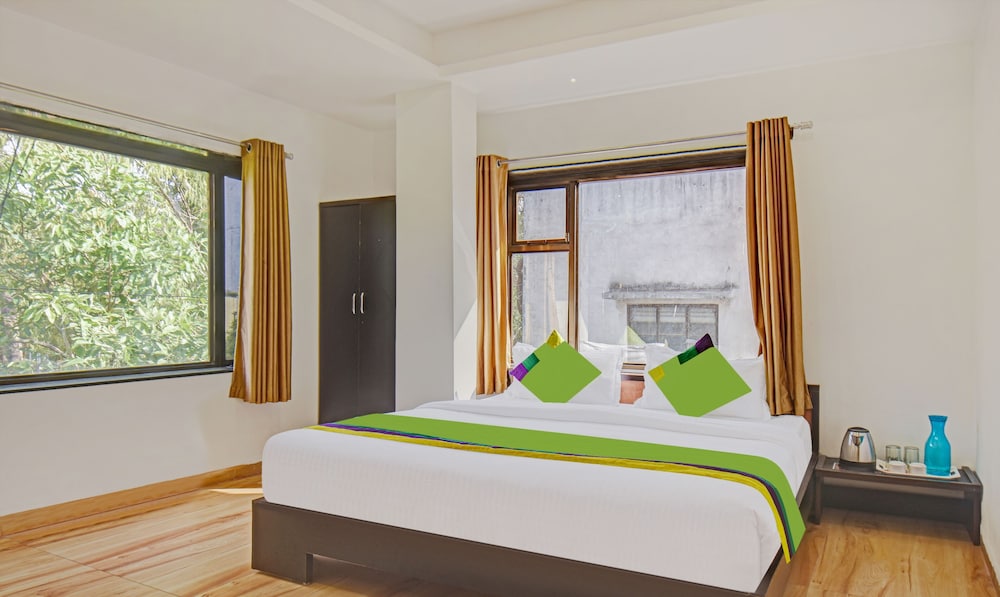Deluxe Room - Photo 7