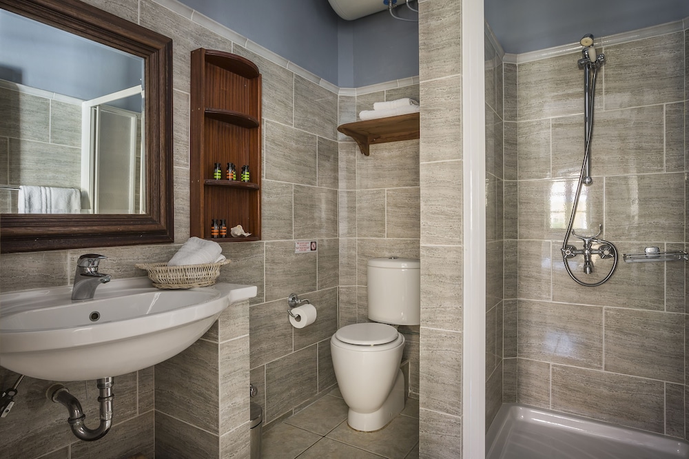 Suite, Ground Floor (No 2) photo 2