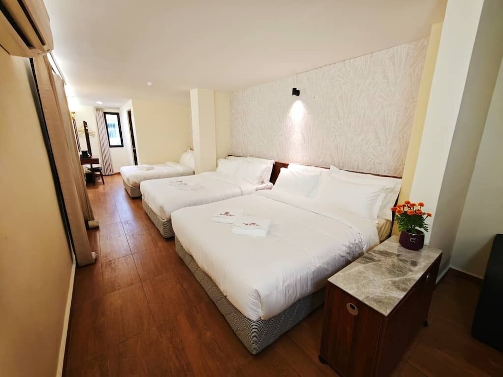 Family Room, Multiple Beds