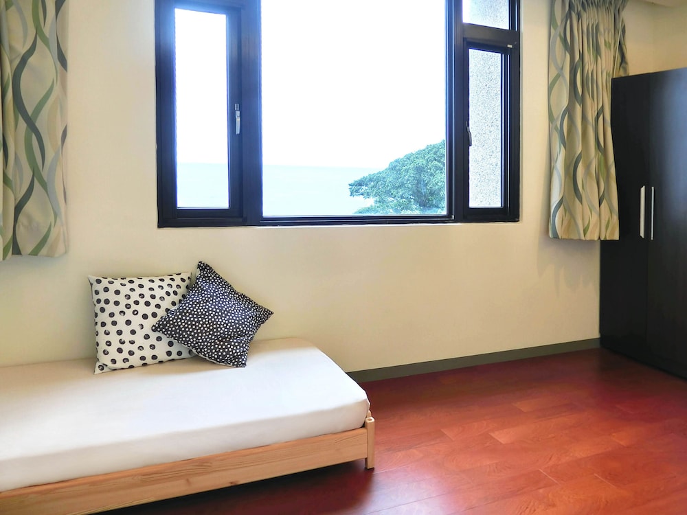 Comfort Quadruple Room, 1 Bedroom, Shared Bathroom, Sea View photo 3