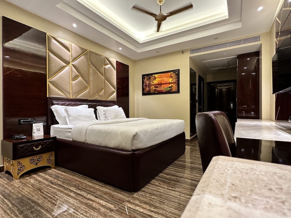 Deluxe Room, City View photo 1