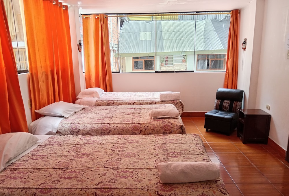 Classic Triple Room, 3 Twin Beds photo 1