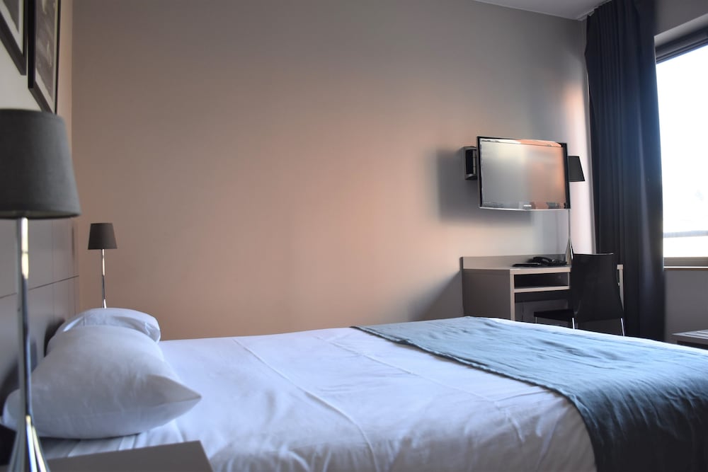 Standard Room, 1 Double Bed - Photo 7