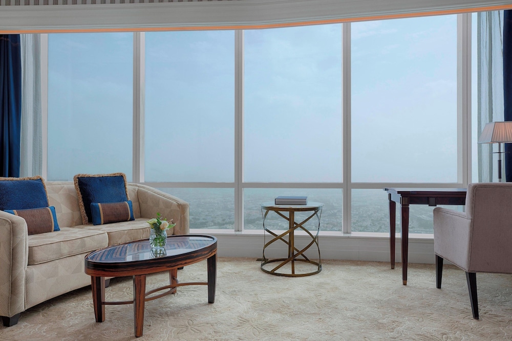 Junior Suite, 1 Bedroom, City View photo 3