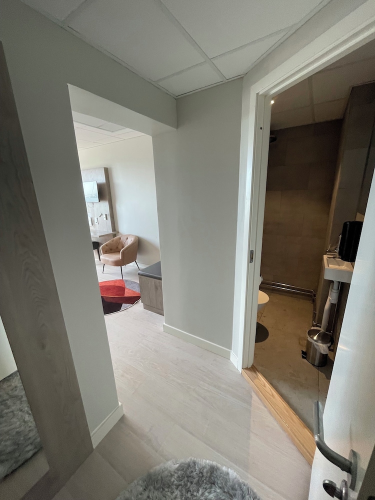 Deluxe Double or Twin Room photo 3