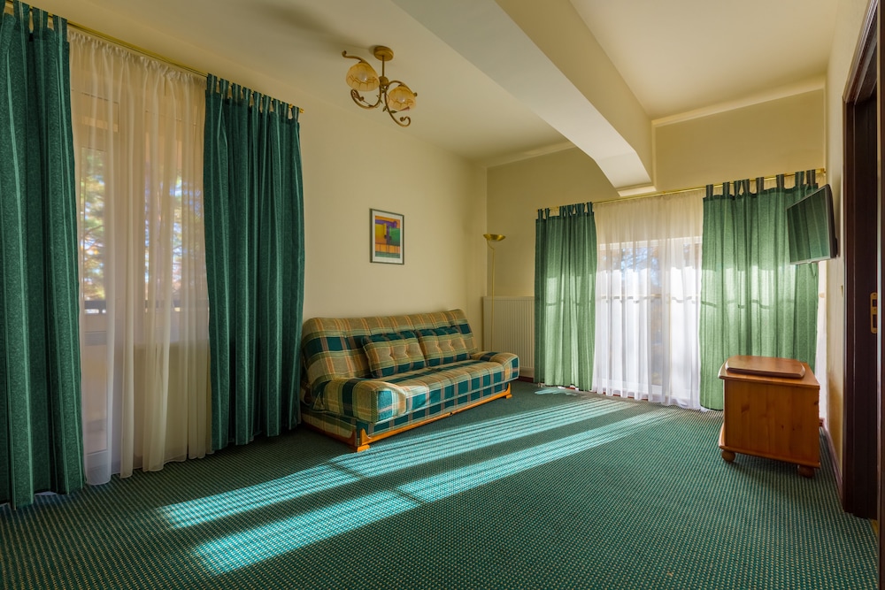 Suite, Pool Access photo 3