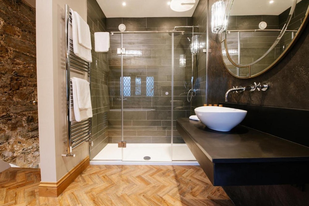 Superior Suite - Photo 4
