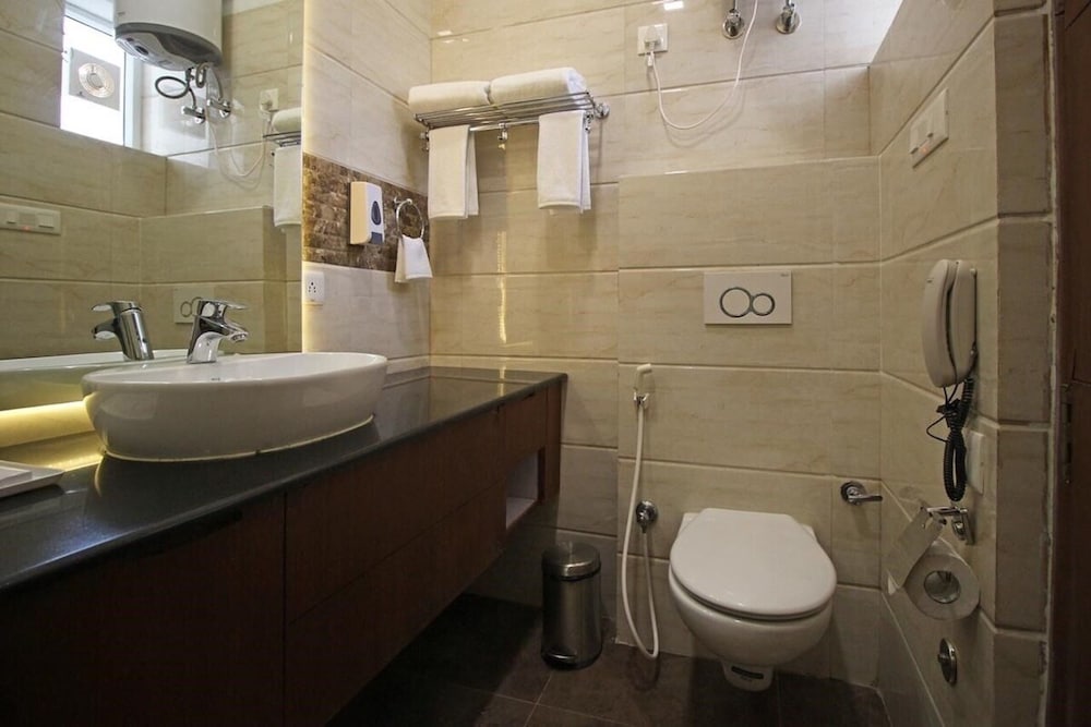 Deluxe Room - Photo 3
