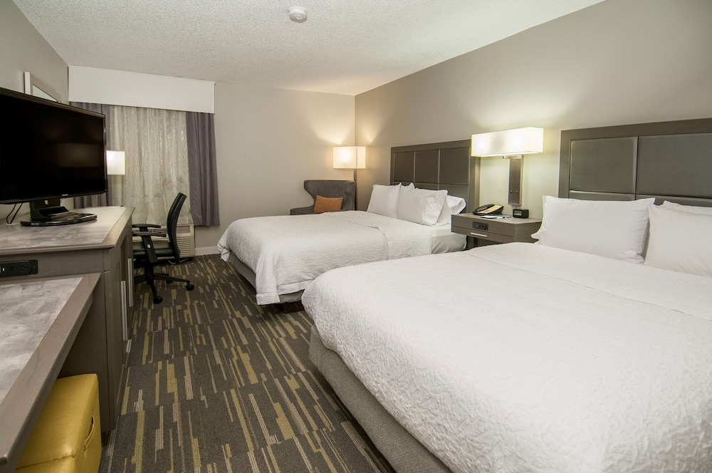 2 DOUBLE BEDS NONSMOKING photo 1