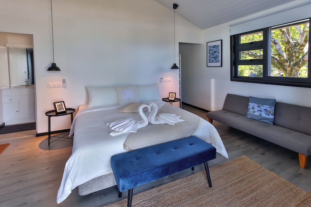 Luxury Bungalow, Balcony, Sea View photo 1