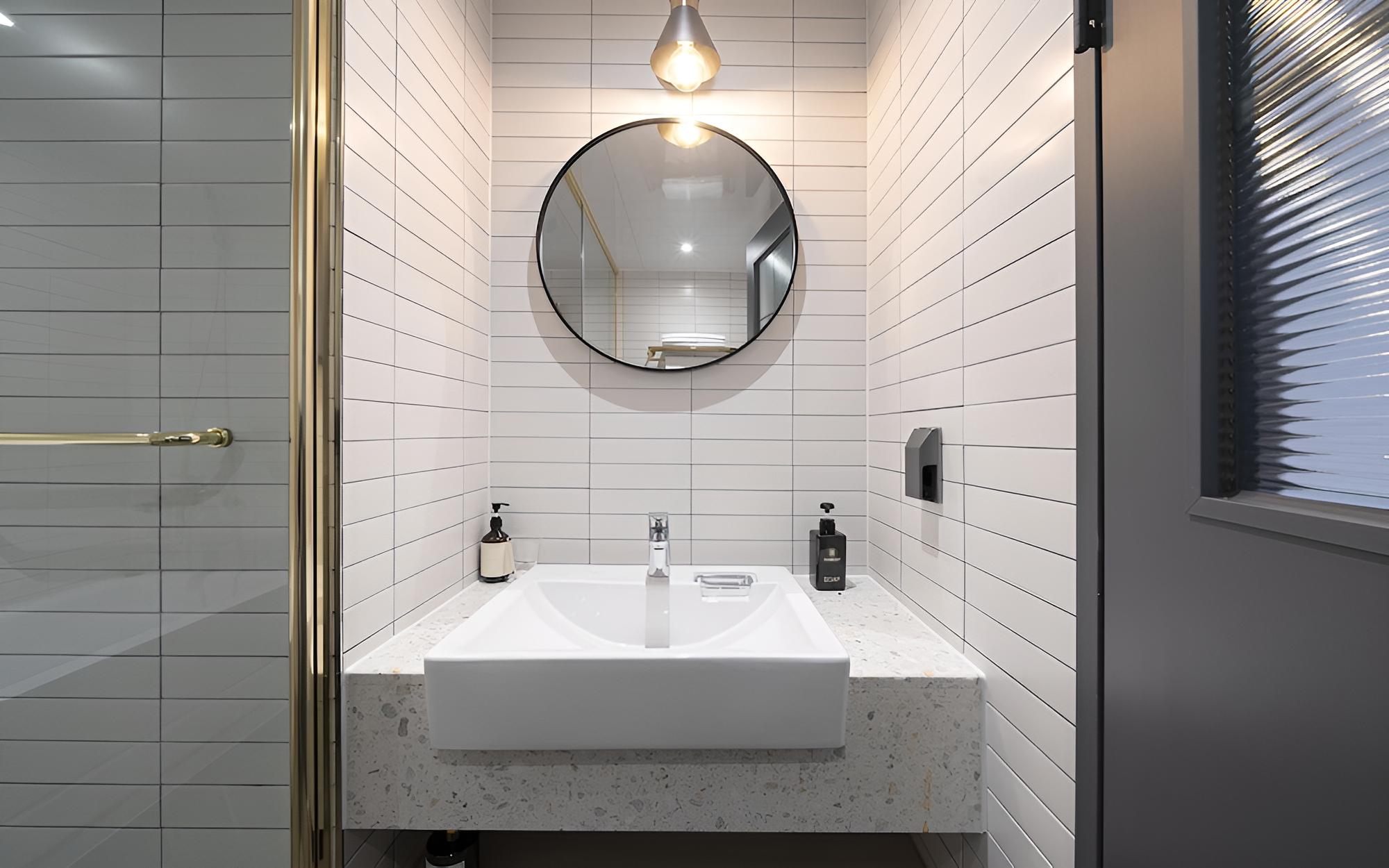 Room (Premium B (OTT Bathtub)) - Photo 22
